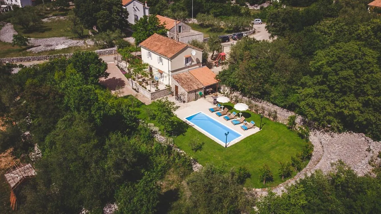 Village Villa „ M „ 말린스카